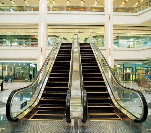 30 Degre Komèsyal Shopping Mall Escalator